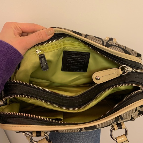 Coach Black and Cream Purse! - Picture 2 of 4